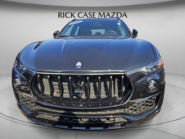2022 Maserati Levante GT photo 2