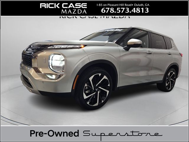 2024 Mitsubishi Outlander SE's photo