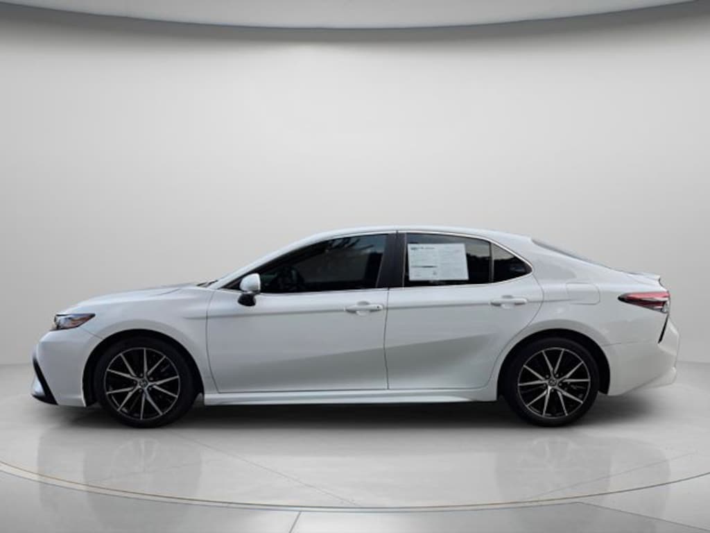 Used 2024 Toyota Camry SE Sedan