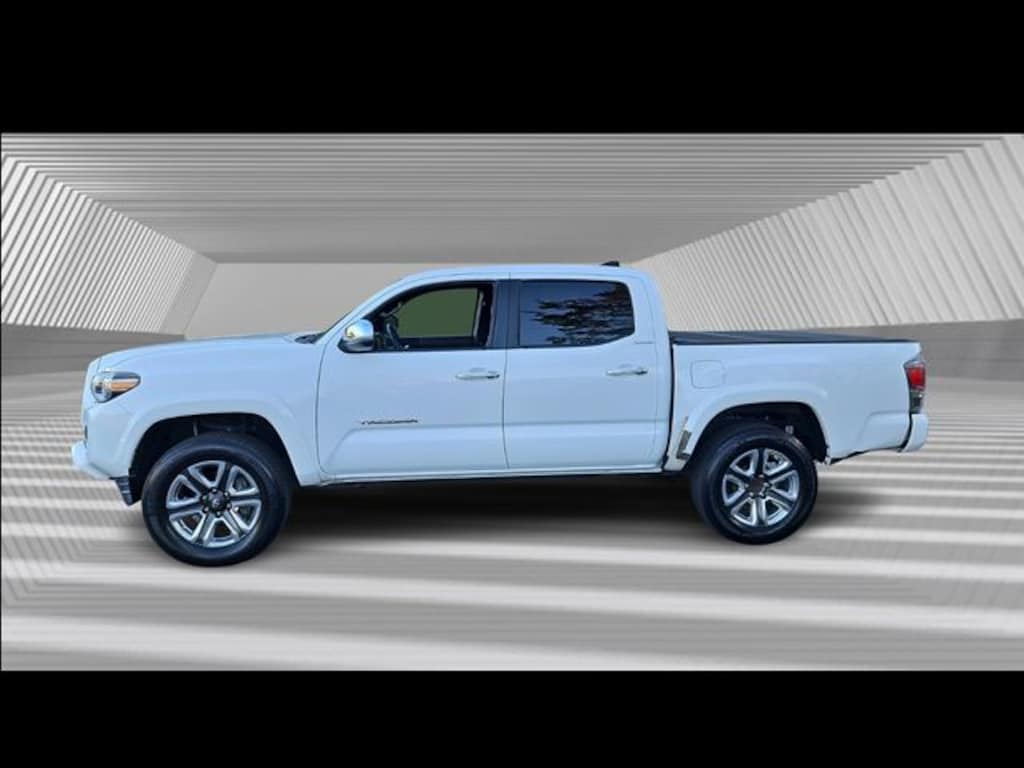 Used 2017 Toyota Tacoma Limited V6 Truck