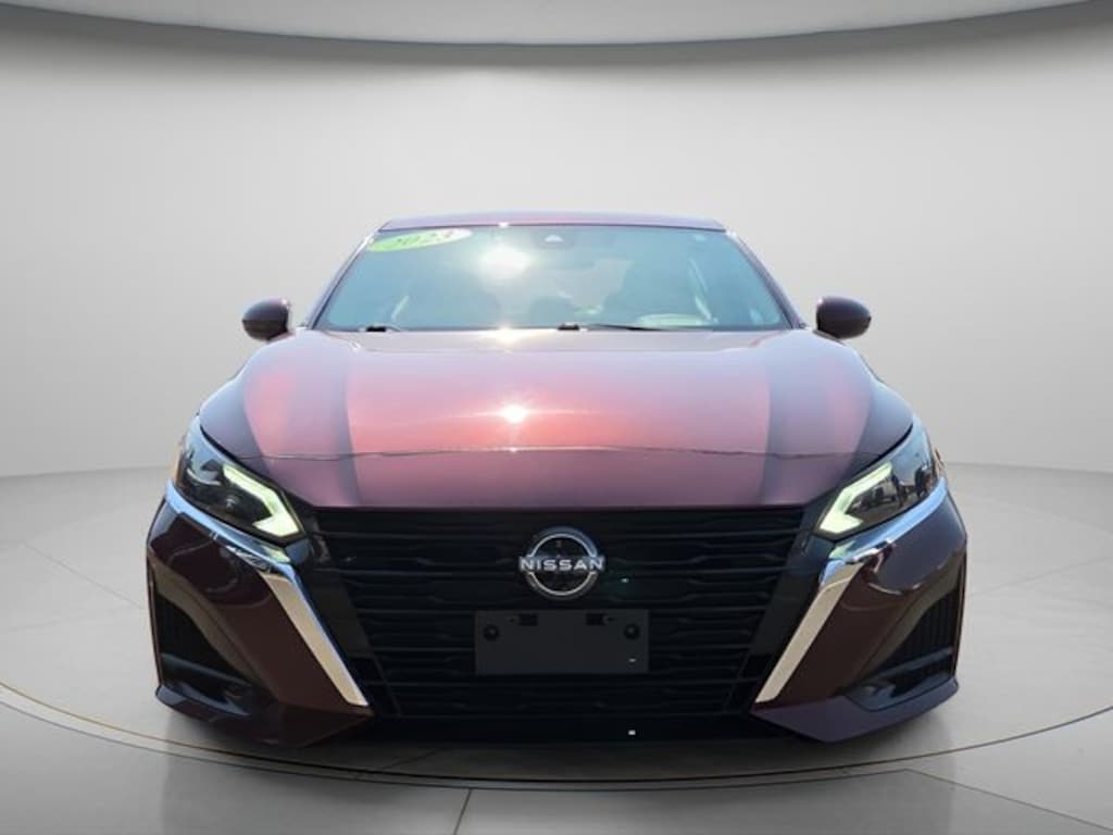 Used 2023 Nissan Altima 2.5 SV Sedan
