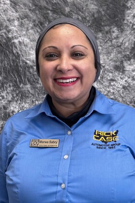 Staff member Marwa Sabry from ID_47d720