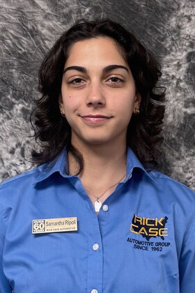 Staff member Samantha Ripoli from ID_47d720