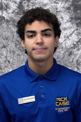 Staff member Julio Gonzalez from ID_47d720