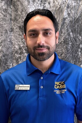 Staff member Navid Emamverdi from ID_2a531c