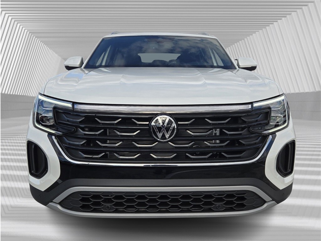 New 2026 Volkswagen Atlas Cross Sport 2.0T SE w/Technology SUV