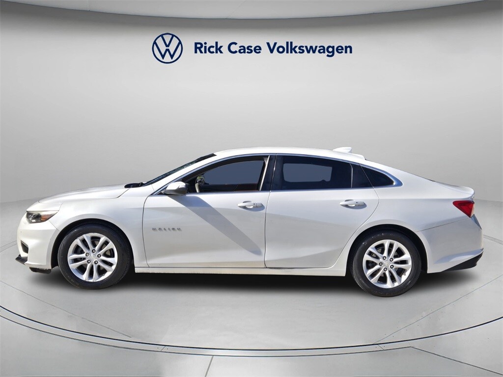 Used 2017 Chevrolet Malibu LT w/1LT Sedan