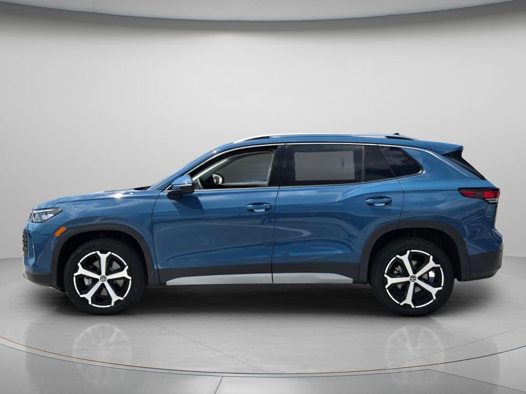 New 2026 Volkswagen Tiguan 2.0T SE SUV