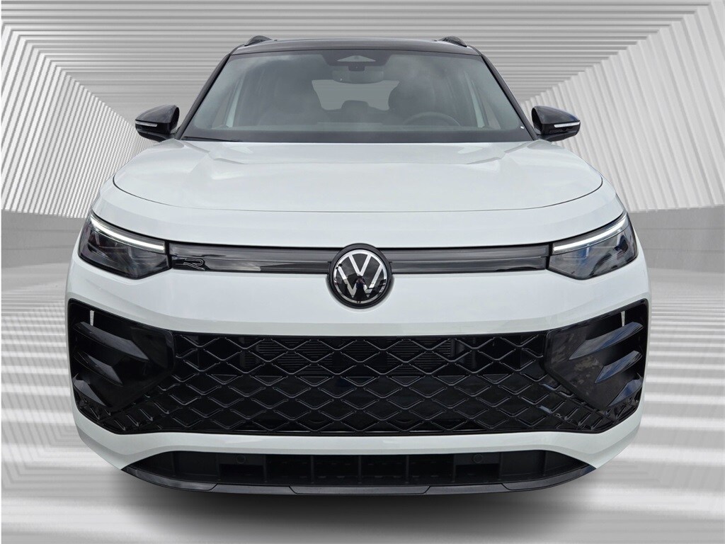 2026 Volkswagen Tiguan SE R-Line Black photo 2