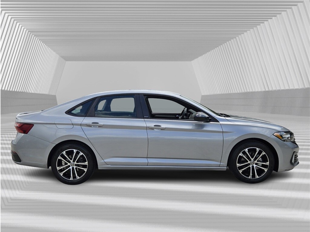 2023 Volkswagen Jetta 1.5T Sport photo 2