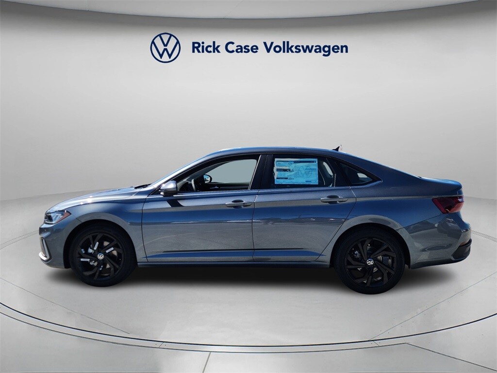 New 2026 Volkswagen Jetta 1.5T SE Sedan