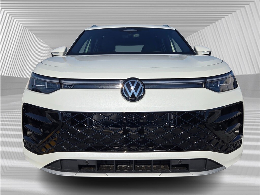 New 2026 Volkswagen Tiguan 2.0T SEL R-Line SUV