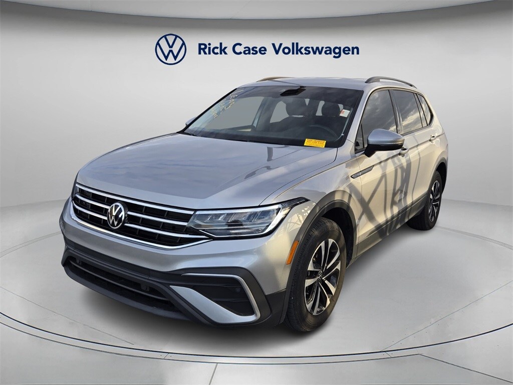2023 Volkswagen Tiguan S photo 2
