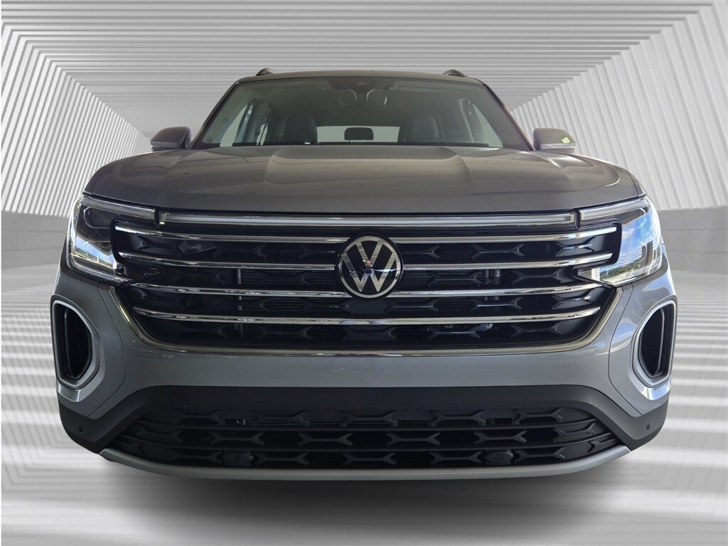 2026 Volkswagen Atlas SE Technology photo 2