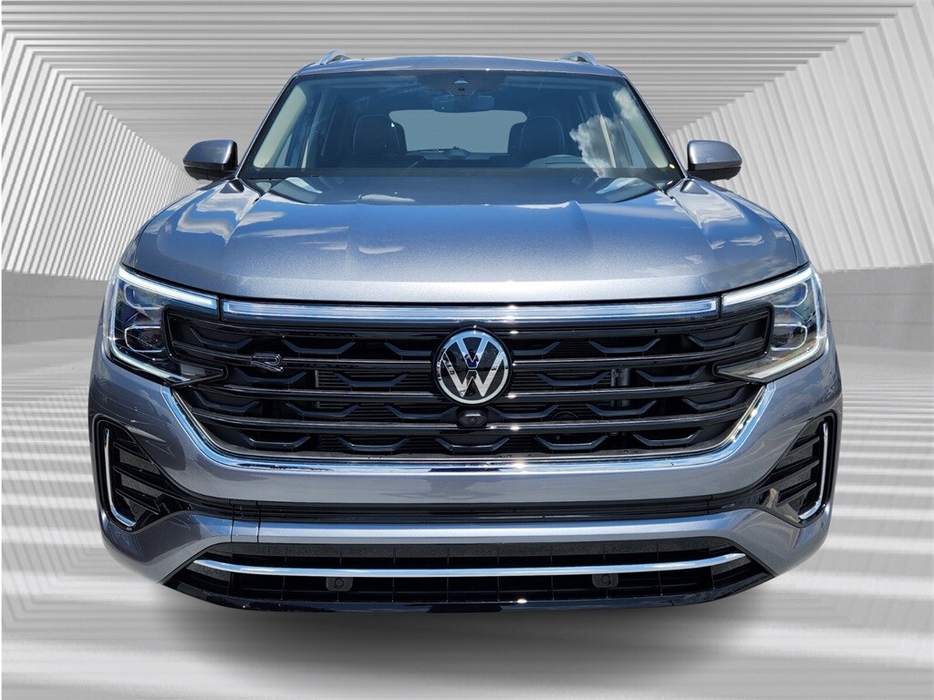 2025 Volkswagen Atlas SEL Premium R-Line photo 3