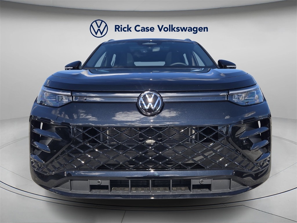 New 2026 Volkswagen Tiguan 2.0T SE R-Line Black SUV