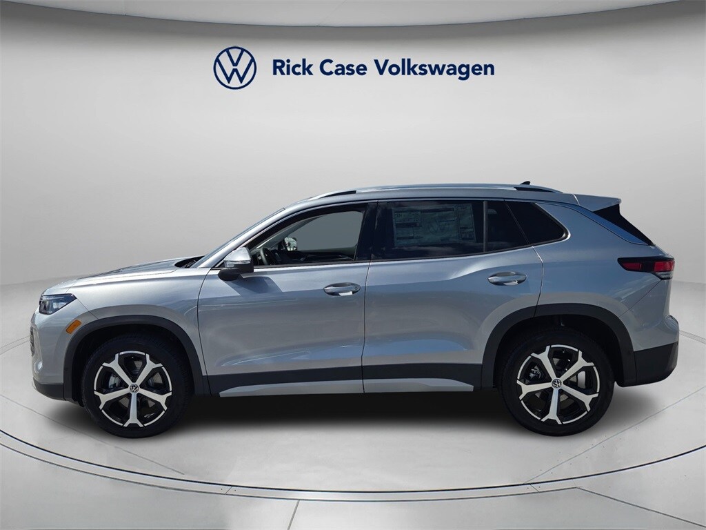 New 2026 Volkswagen Tiguan 2.0T SE SUV