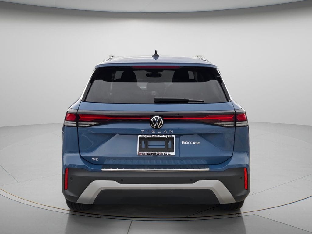 New 2026 Volkswagen Tiguan SE SUV