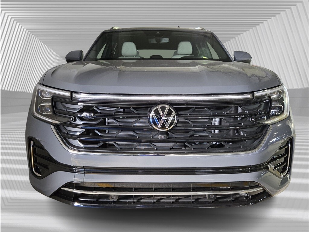 2026 Volkswagen Atlas Cross Sport SEL Premium R-Line photo 2