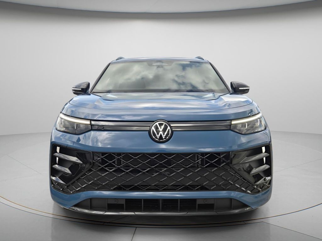 New 2026 Volkswagen Tiguan SE R-Line Black SUV