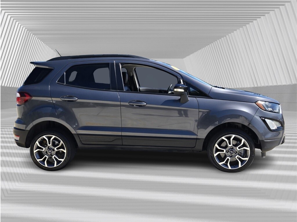 2020 Ford EcoSport SES photo 2
