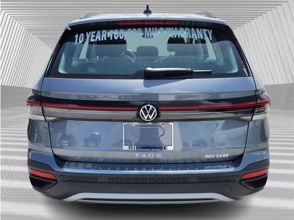 2025 Volkswagen Taos S photo 4