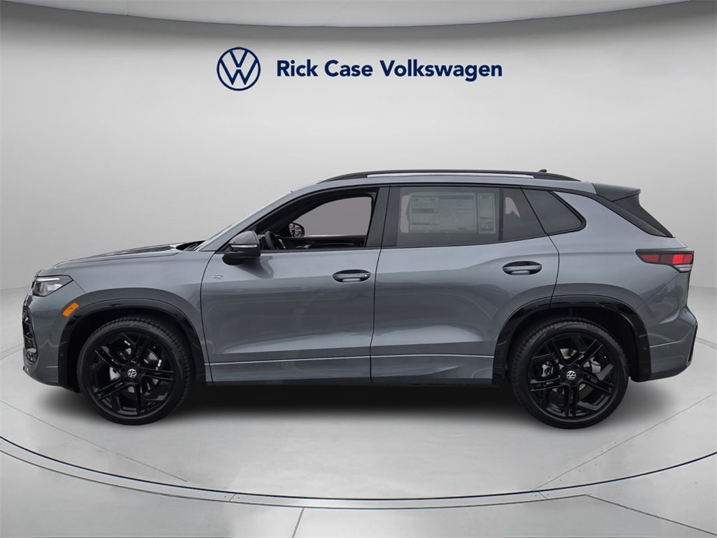 New 2026 Volkswagen Tiguan 2.0T SE R-Line Black SUV