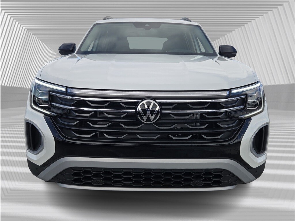 2026 Volkswagen Atlas Peak Edition SE photo 3