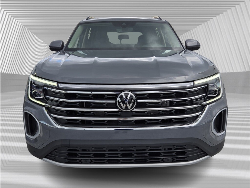 2026 Volkswagen Atlas SE Technology photo 2