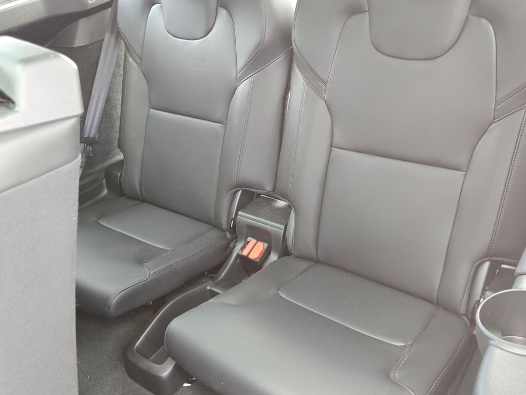 2024 Volvo XC90 Core - Photo 17