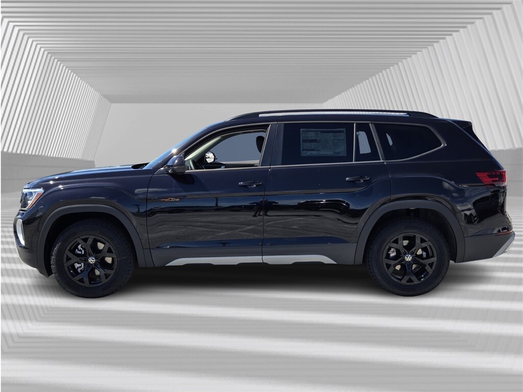 2026 Volkswagen Atlas Peak Edition SE photo 2