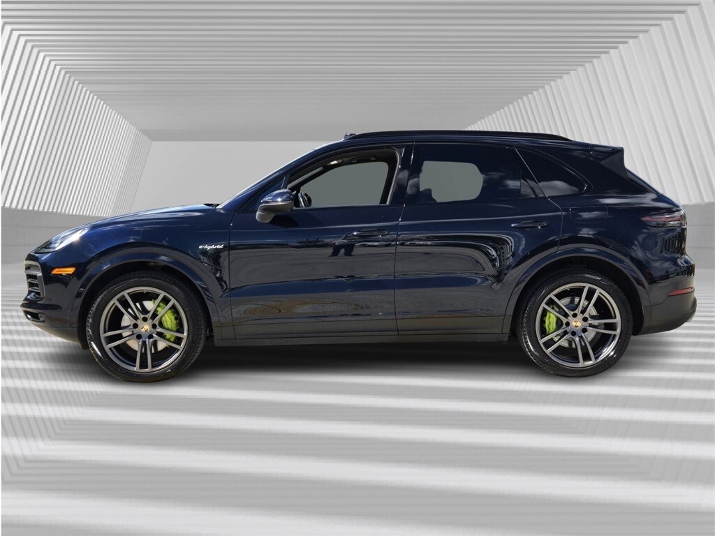 2019 Porsche Cayenne E-Hybrid Base photo 2