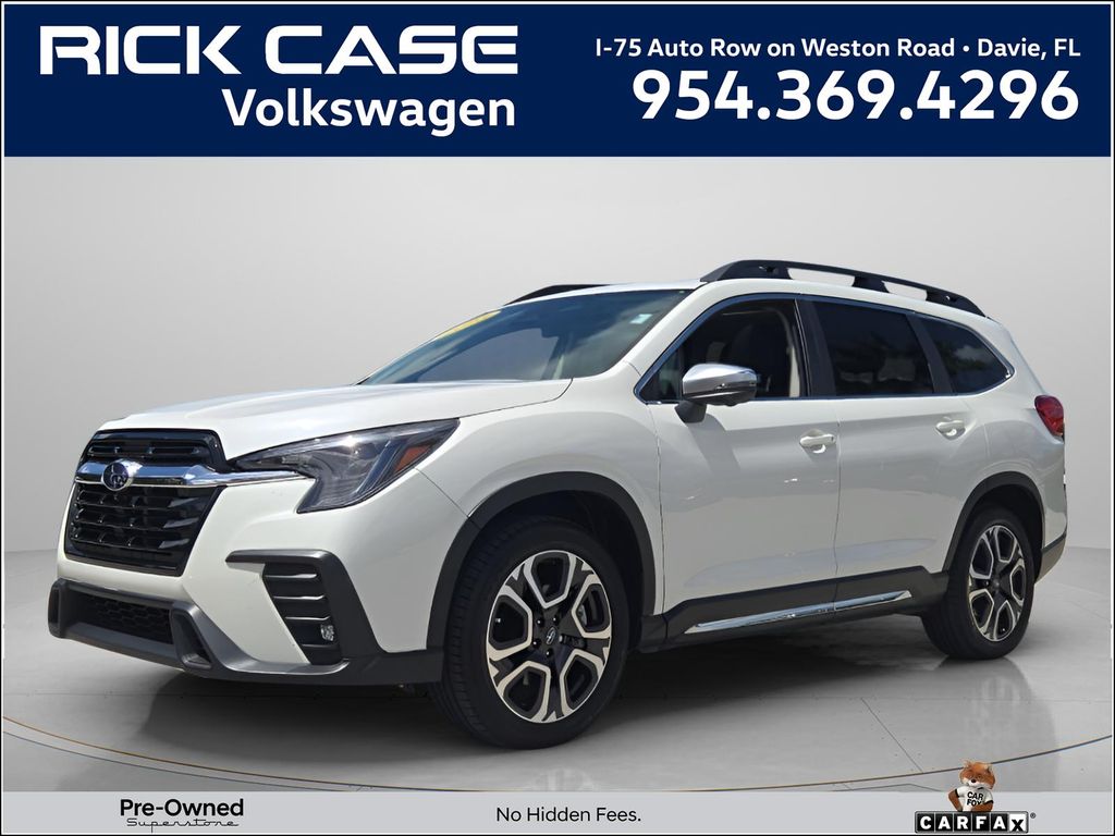 2023 Subaru Ascent Limited 7 Passenger's photo