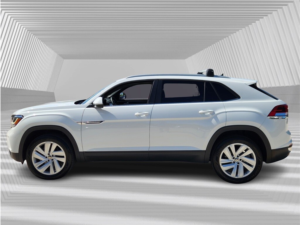 2022 Volkswagen Atlas Cross Sport SE Technology photo 3