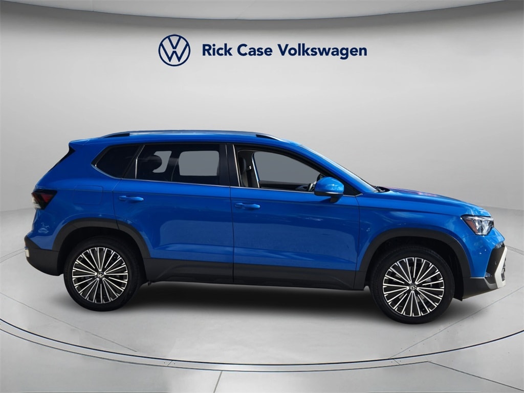 Certified 2025 Volkswagen Taos 1.5T SE SUV