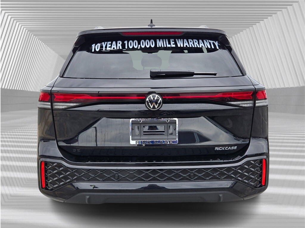 2025 Volkswagen Tiguan SE R-Line Black photo 3