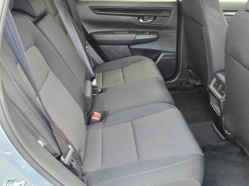 2025 Honda CR-V LX - Photo 16