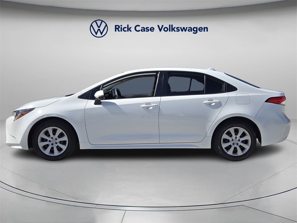 Used 2022 Toyota Corolla LE Sedan