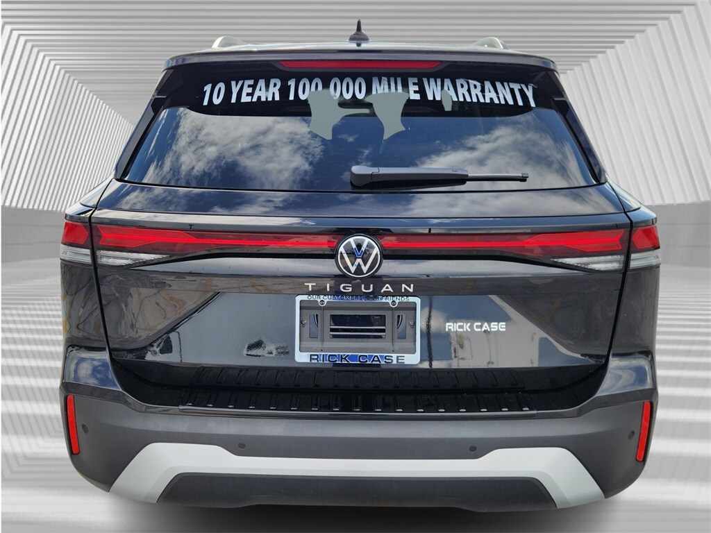 2026 Volkswagen Tiguan S photo 2