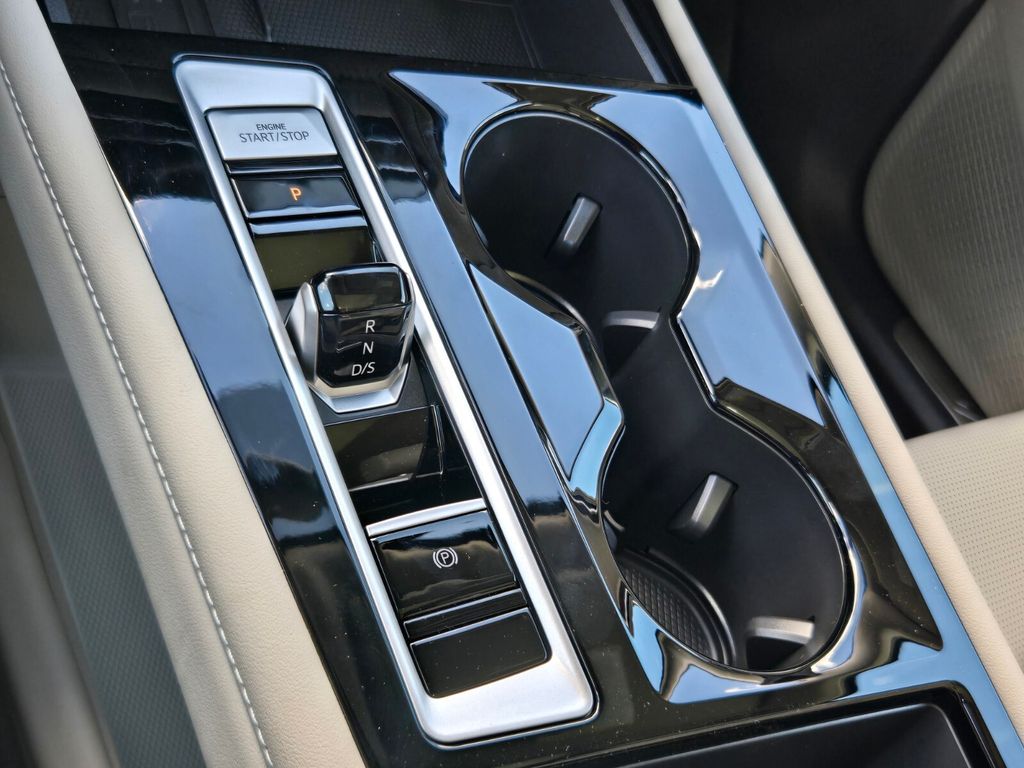 2026 Volkswagen Atlas SEL Premium R-Line - Photo 11