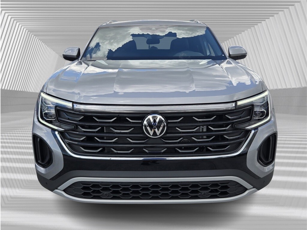 2026 Volkswagen Atlas Cross Sport SE Technology photo 2