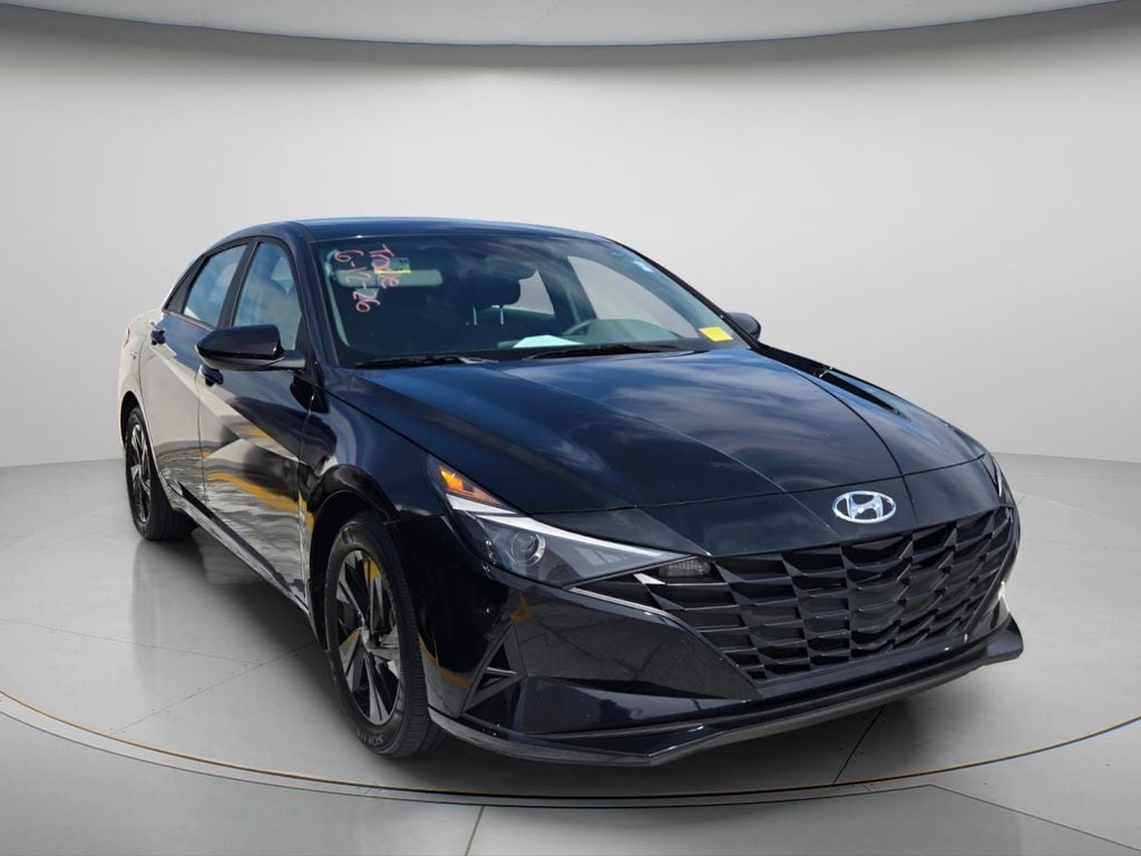 Used 2023 Hyundai Elantra SEL Sedan