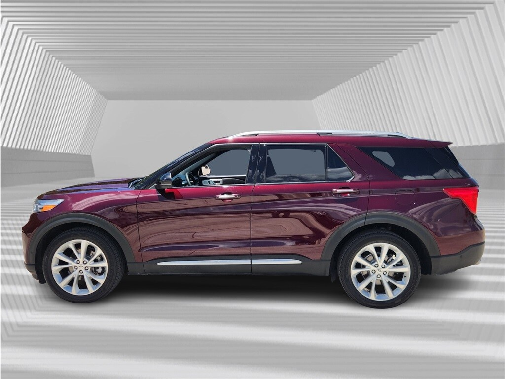 2022 Ford Explorer Platinum photo 3