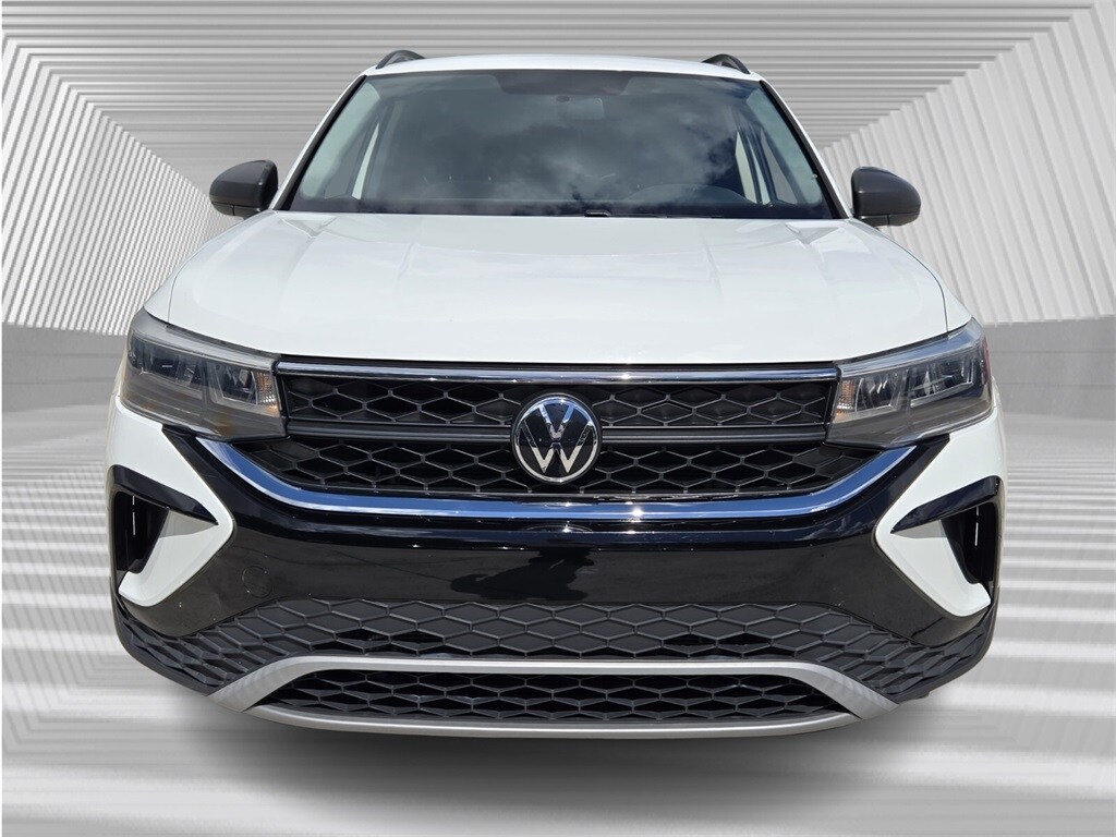 2022 Volkswagen Taos S photo 3