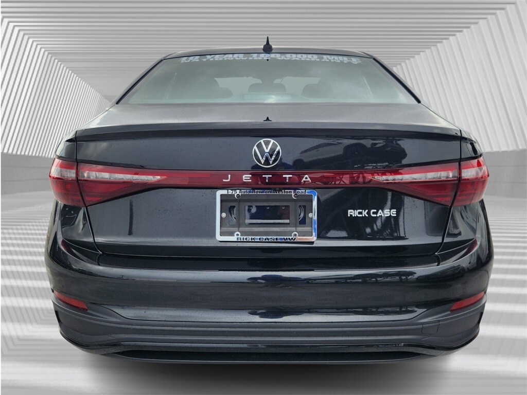 2025 Volkswagen Jetta 1.5T Sport photo 3