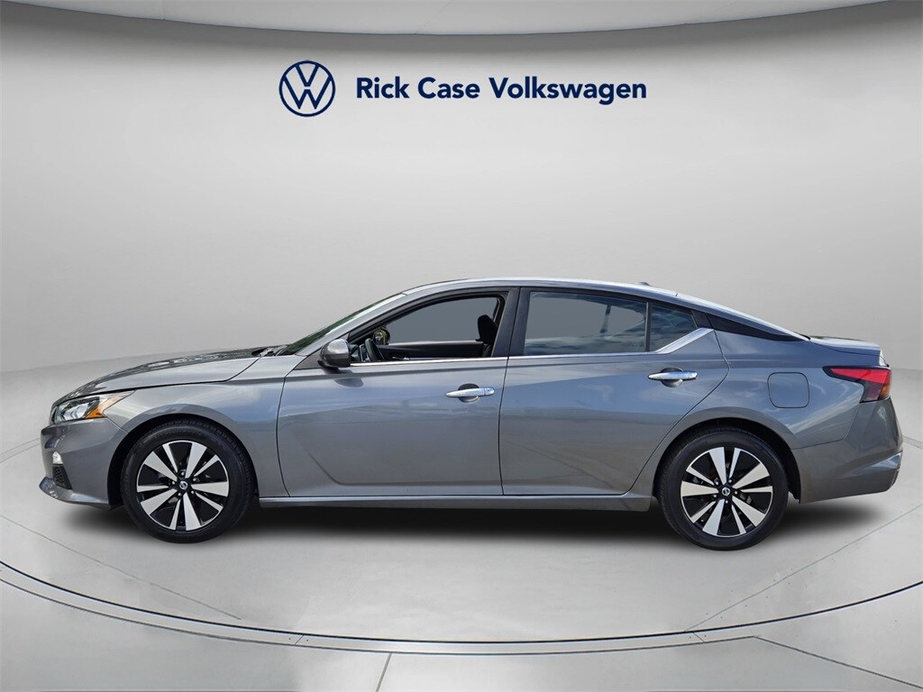 2022 Nissan Altima 2.5 SV photo 3