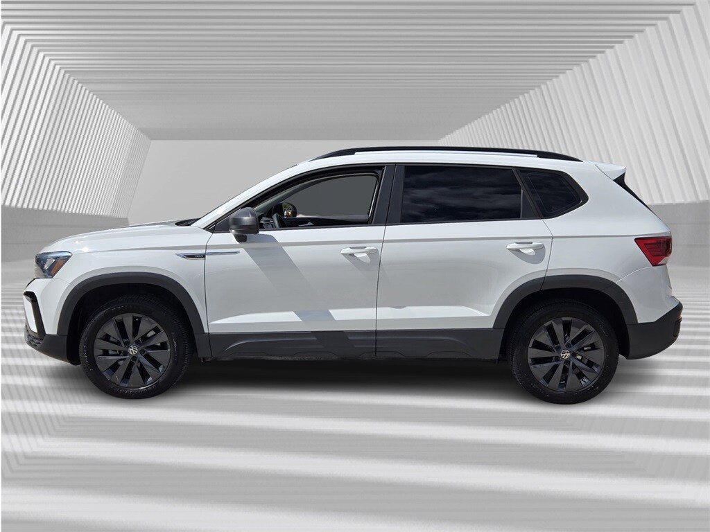 2022 Volkswagen Taos S photo 2