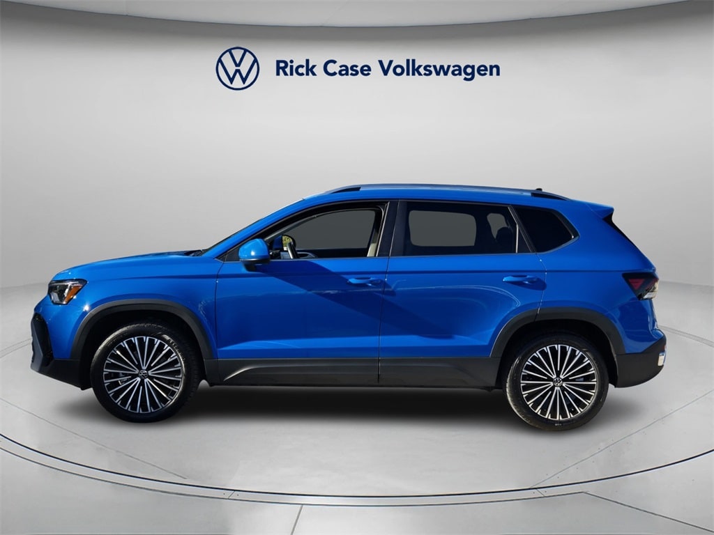New 2025 Volkswagen Taos 1.5T SE SUV