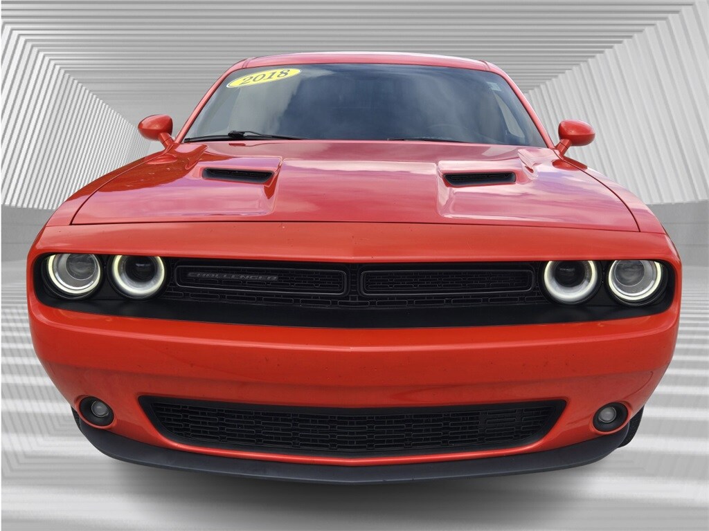 2018 Dodge Challenger SXT photo 4