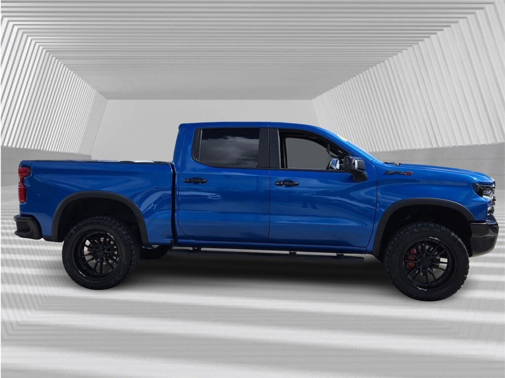 2023 Chevrolet Silverado 1500 ZR2 photo 2